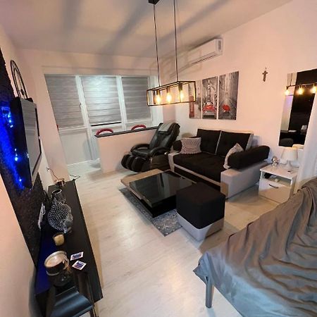 Apartman Paola - Massage Chair- 0-24 Self Check In Out- Zupanja Exterior foto