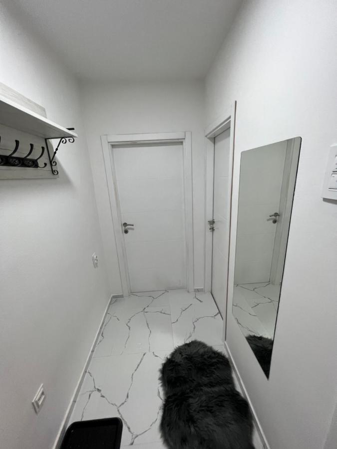Apartman Paola - Massage Chair- 0-24 Self Check In Out- Zupanja Exterior foto